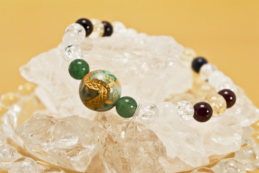 パワーストーン水晶鳳凰（金龍銀鳳）でブレスレット作ると開運効果大？