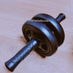 腹筋ローラーでダイエットはもちろんストレッチや腰痛改善にも！